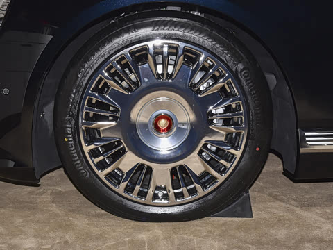 2026�� 4.0T V8��