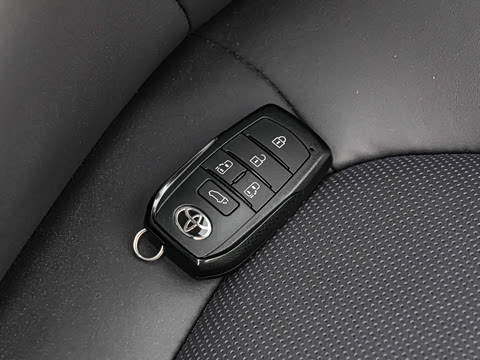 2027�� 2.5L ˫������������