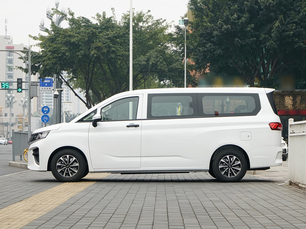 BAW Ace M7, Минивэн LWB: фото поколения