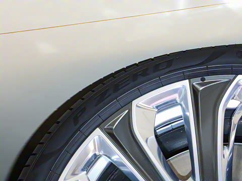 2026�� 4.0T V8 Mulliner