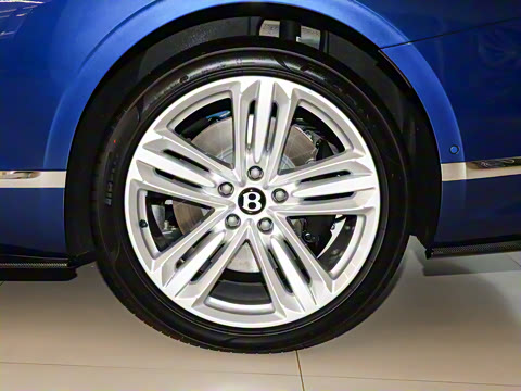 2024�� 4.0T GT V8