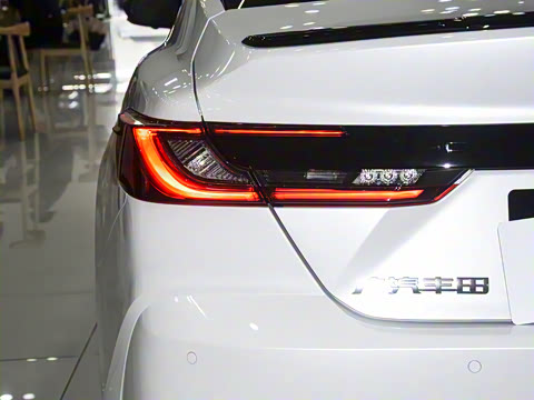 2026�� ˫�� 2.0HS �˶���