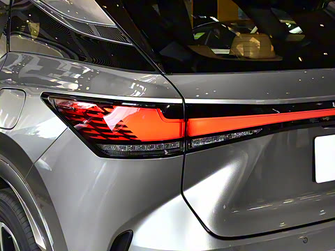 2026�� 350h ����������