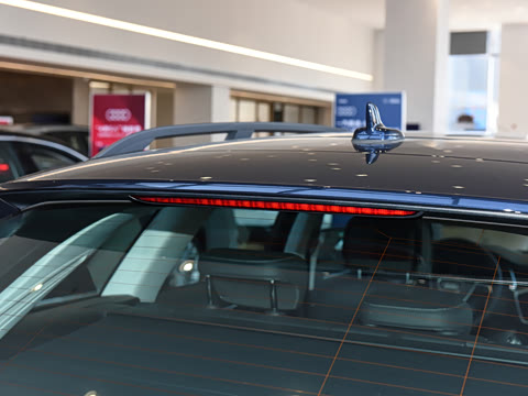 2025�� allroad quattro 55 TFSI ��̽�ռ�