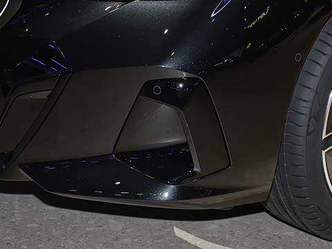 2026�� �Ŀ� 530Li ������ M�˶���װ