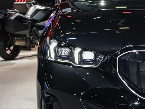 2026�� �Ŀ� 530Li ������ M�˶���װ