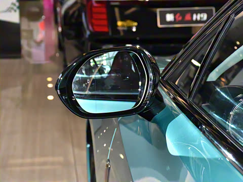 2025�� 2.0T ������