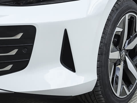 2026�� ���L 300TSI ����