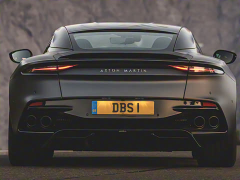 2023�� DBS Superleggera V12 Coupe