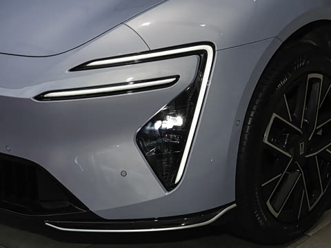 2025�� Elite�����