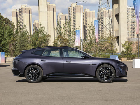 2026�� Max ˫��������