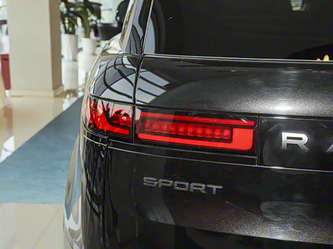 2025�� 400PS Dynamic SE