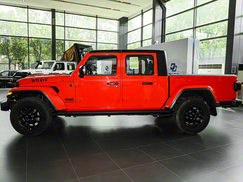 2023�� 3.6L Overland