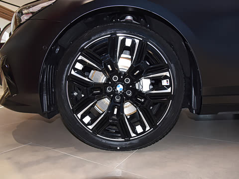 2026�� 530Li �����