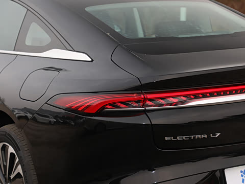 2025�� ������