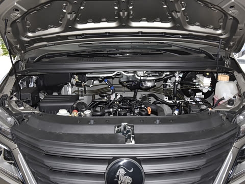 2025�� M5 1.6L ��׼��5��CNG