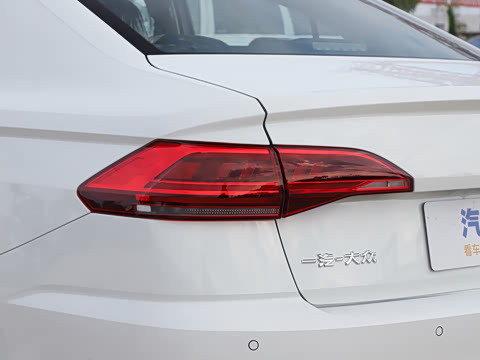 2025�� �Ŀ� 280TSI DSG���а�