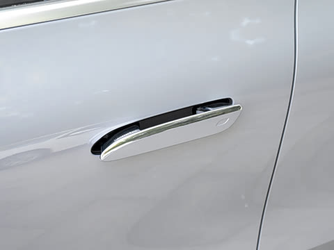 2026�� ����� 400 L 4MATIC