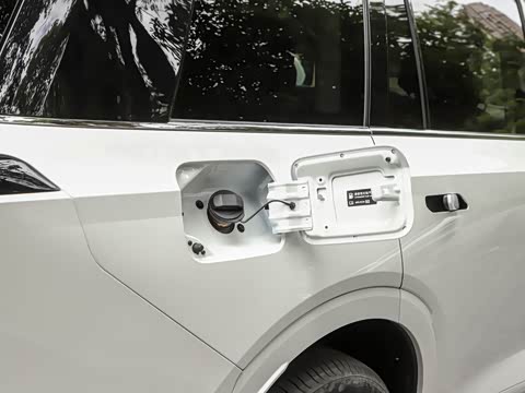 2025�� Ǭ�� UItra 6��