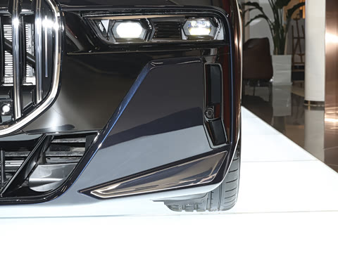 2026�� 735Li M�˶���װ