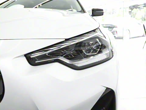 2025�� 225i M�˶���ҹ��װ