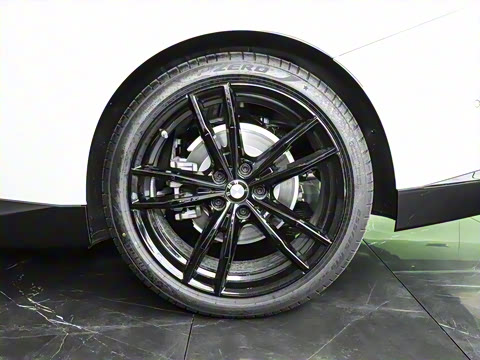 2025�� 225i M�˶���ҹ��װ