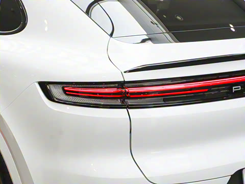 2026�� Cayenne Coup�� 3.0T