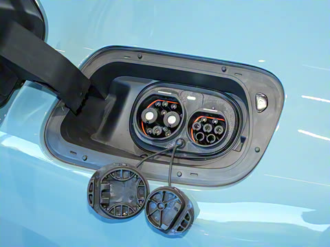 2026�� �ȷ�quattro��