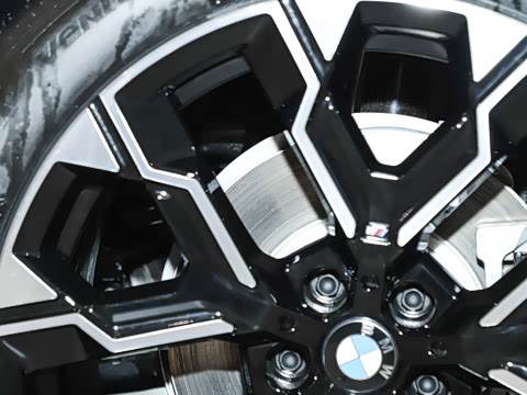 2025�� xDrive30L ������ M�˶���ҹ��װ