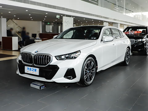 2026�� �Ŀ� 530Li ������ M�˶���װ
