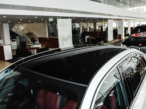 2026�� �Ŀ� 530Li ������ M�˶���װ