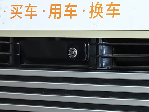 2025�� 4.4 V8 SV���ٴ����ӳ��� 4��