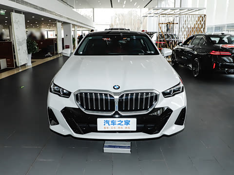 2026�� �Ŀ� 530Li ������ M�˶���װ