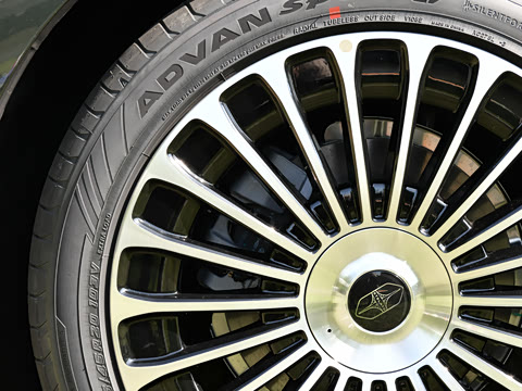 2025�� ���� Ultra��������