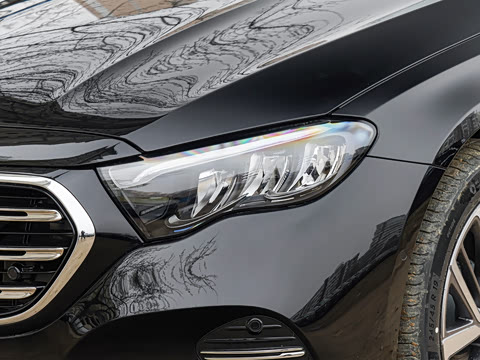 2026�� �Ŀ� E 300 L ʱ����