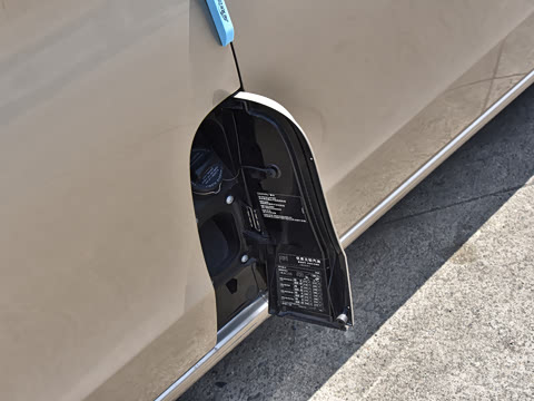 2023�� ��ʨϵ�� 2.0T �� 7��