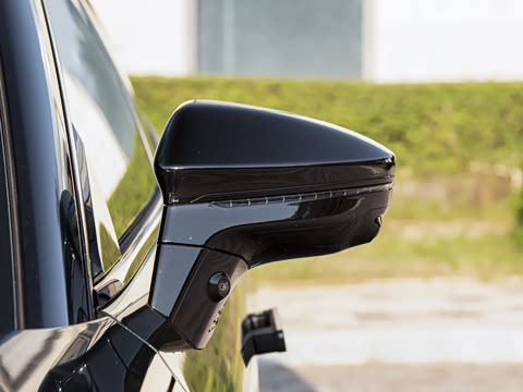 2026�� 225km EM-P Զ�����ǺӰ�+ҫҹ��װ