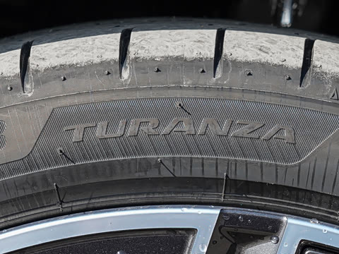 2026�� �Ŀ� 530Li ������ M�˶���װ