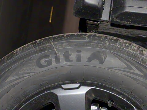 2025�� 210KM ����Ultra��