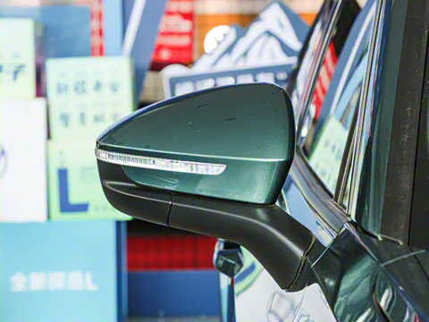 2025�� ̽��L 300TSI ������Ӣ