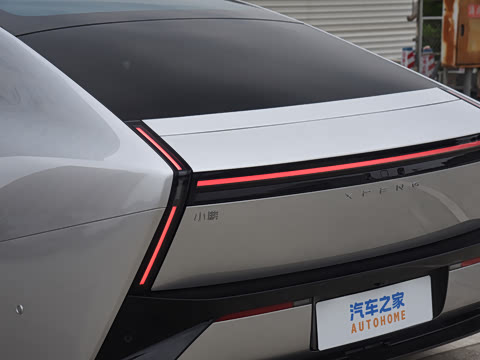 2025�� 702 Max