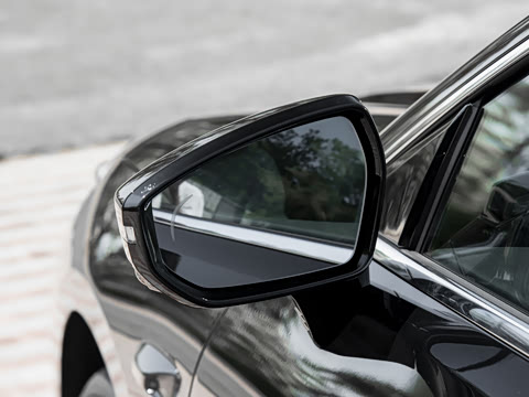 2026�� 225km EM-i Զ�����ǺӰ�