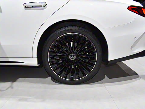 2026�� E 300 �������˶���