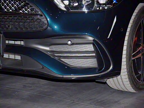 2026�� C 260 L �ҹ�˶���