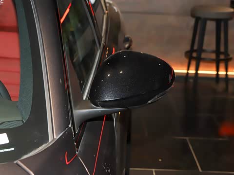 2025�� 2.0T 280HP VELOCE ������