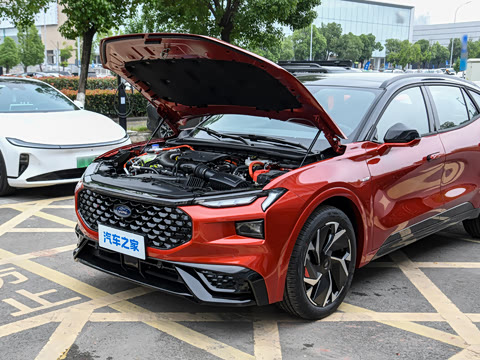 2026�� 2.0T EcoBoost  E �춯  �˶��� ST-Line