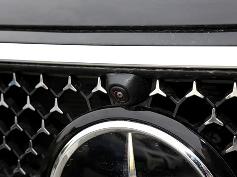 2026�� �Ŀ� E 300 L �����˶���