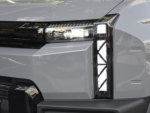 2025�� 215Զ�а�