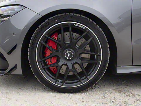 2025�� AMG CLA 45 S 4MATIC+