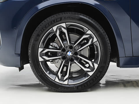 2026�� xDrive30L M�˶���ҹ��װ